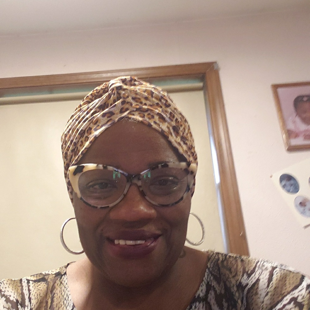 Meet your Posher, Rita